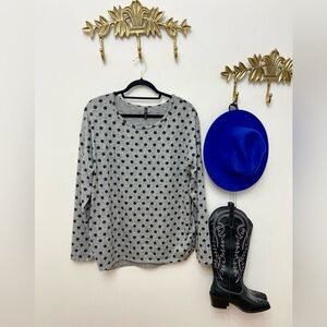 Polka dots knit sweater Xl pit 24” L 31”